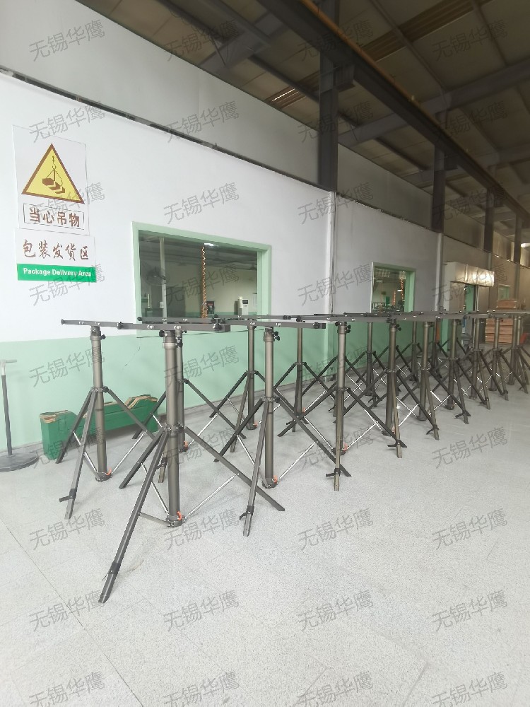 无锡华鹰轻型升降杆——锁定型的设计